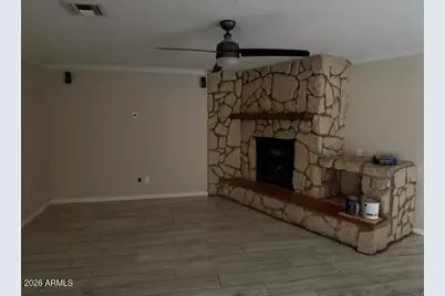 8056 W Westview Drive, Phoenix, AZ 85033 - Photo 6