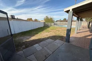 8056 W Westview Dr, Phoenix, AZ 85033 - Photo 20