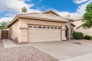 1004 W Beverly Ln, Phoenix, AZ 85023 - Photo 2