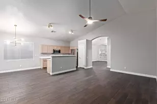 1004 W Beverly Ln, Phoenix, AZ 85023 - Photo 18