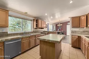 25206 W Rockaway Hills Dr, Morristown, AZ 85342 - Photo 8