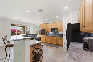 26131 N 67th Dr, Peoria, AZ 85383 - Photo 12