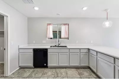 40573 W Helen Court, Maricopa, AZ 85138 - Photo 6