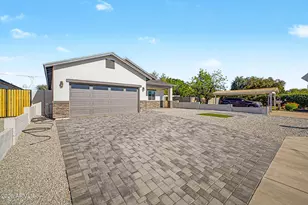 2037 N 22nd St, Phoenix, AZ 85006 - Photo 2