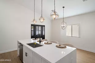 2037 N 22nd St, Phoenix, AZ 85006 - Photo 16