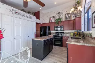 942 W Barbados Dr, Gilbert, AZ 85233 - Photo 14