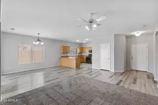 10114 E Kilarea Ave, Mesa, AZ 85209 - Photo 4