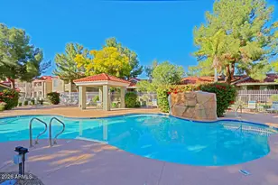 2929 W Yorkshire Dr, Phoenix, AZ 85027 - Photo 32