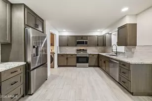 7126 W Ironwood Dr, Peoria, AZ 85345 - Photo 10