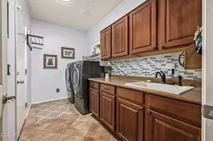 2226 W Hedgehog Pl, Phoenix, AZ 85085 - Photo 34