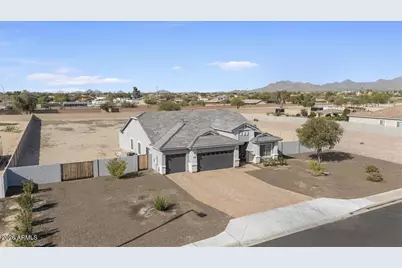 2438 S 218th Drive, Buckeye, AZ 85326 - Photo 12