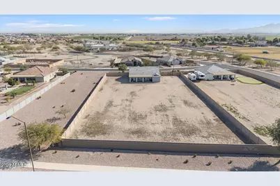 2438 S 218th Drive, Buckeye, AZ 85326 - Photo 16