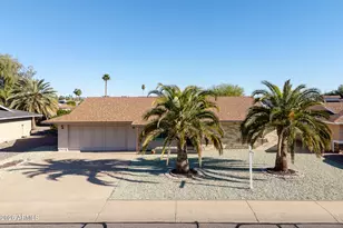 9506 W Country Club Dr W, Sun City, AZ 85373 - Photo 2