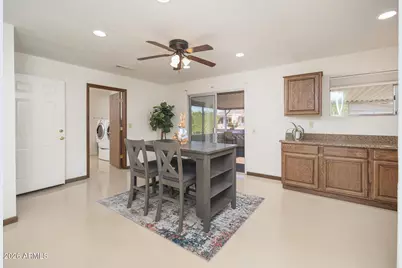 9506 W Country Club Drive W, Sun City, AZ 85373 - Photo 12