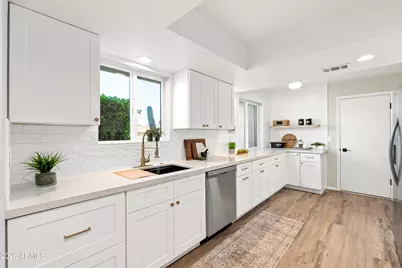 8602 N 33rd Avenue, Phoenix, AZ 85051 - Photo 2