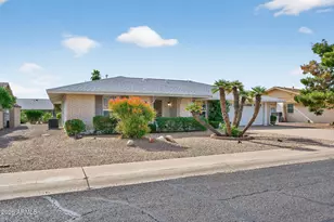 10609 W Mission Ln, Sun City, AZ 85351 - Photo 2