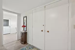 10609 W Mission Ln, Sun City, AZ 85351 - Photo 8