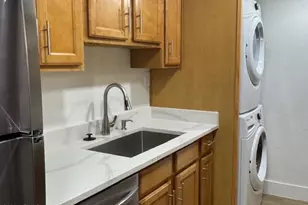 3825 E Camelback Road E, Phoenix, AZ 85018 - Photo 10