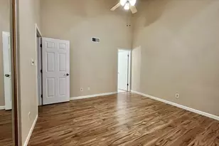 2145 E Center Ln, Tempe, AZ 85281 - Photo 10