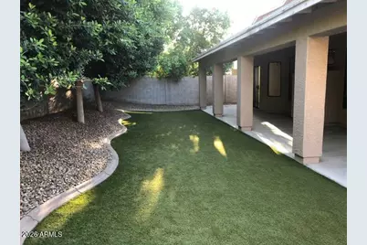 1011 W Samantha Way, Phoenix, AZ 85041 - Photo 8