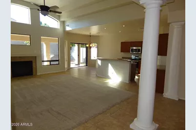 1011 W Samantha Way, Phoenix, AZ 85041 - Photo 2