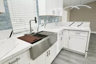 15832 N 66th Ave, Glendale, AZ 85306 - Photo 10