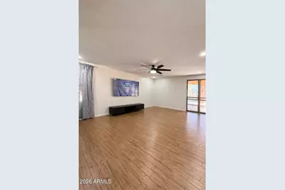 1906 E Patrick Lane, Phoenix, AZ 85024 - Photo 2