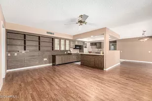 9710 W Forrester Dr, Sun City, AZ 85351 - Photo 10