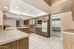 9710 W Forrester Dr, Sun City, AZ 85351 - Photo 12