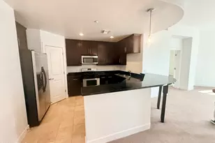945 E Playa Del Norte Dr, Tempe, AZ 85288 - Photo 6