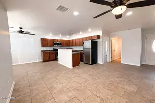 10545 W Buena Vista Dr, Arizona City, AZ 85123 - Photo 8