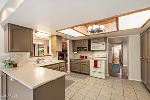 14242 N 9th St, Phoenix, AZ 85022 - Photo 2