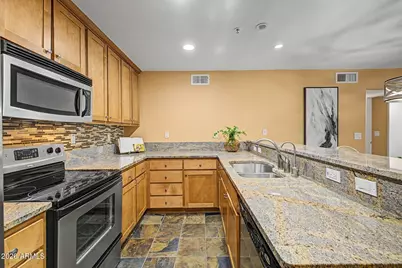 4704 E Paradise Village Parkway N #226, Phoenix, AZ 85032 - Photo 4