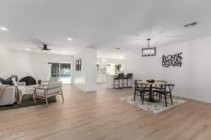 2655 E Cholla St, Phoenix, AZ 85028 - Photo 8