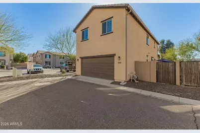 2419 N 73rd Lane, Phoenix, AZ 85035 - Photo 4