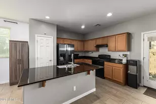 2419 N 73rd Ln, Phoenix, AZ 85035 - Photo 6