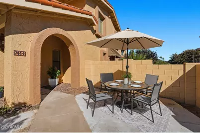 744 E North Lane #2, Phoenix, AZ 85020 - Photo 2