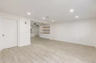 120 W Hu Esta Dr, Tempe, AZ 85282 - Photo 8