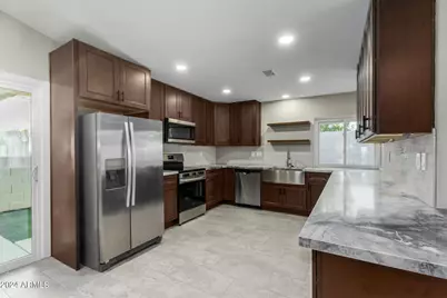 1734 W Banff Lane, Phoenix, AZ 85023 - Photo 4