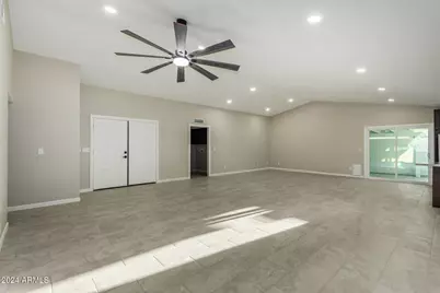 1734 W Banff Lane, Phoenix, AZ 85023 - Photo 14