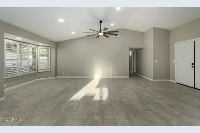 1734 W Banff Lane, Phoenix, AZ 85023 - Photo 16