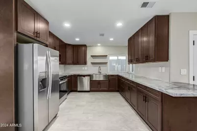 1734 W Banff Lane, Phoenix, AZ 85023 - Photo 6