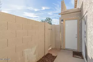 19601 N 7th St, Phoenix, AZ 85024 - Photo 14