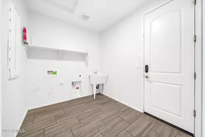 14384 W Hearn Road, Surprise, AZ 85379 - Photo 38