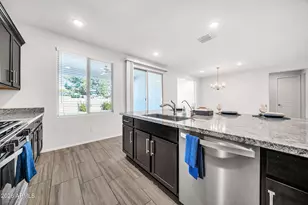 14384 W Hearn Rd, Surprise, AZ 85379 - Photo 10