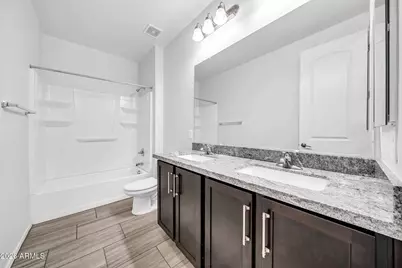 14384 W Hearn Road, Surprise, AZ 85379 - Photo 32