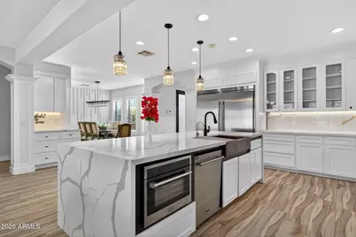 18478 W Saguaro Lane, Surprise, AZ 85388 - Photo 12