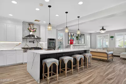 18478 W Saguaro Lane, Surprise, AZ 85388 - Photo 10