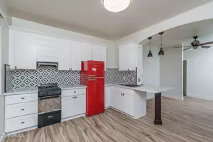 18478 W Saguaro Ln, Surprise, AZ 85388 - Photo 30