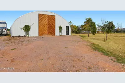 2858 E Redfield Road, Gilbert, AZ 85234 - Photo 12